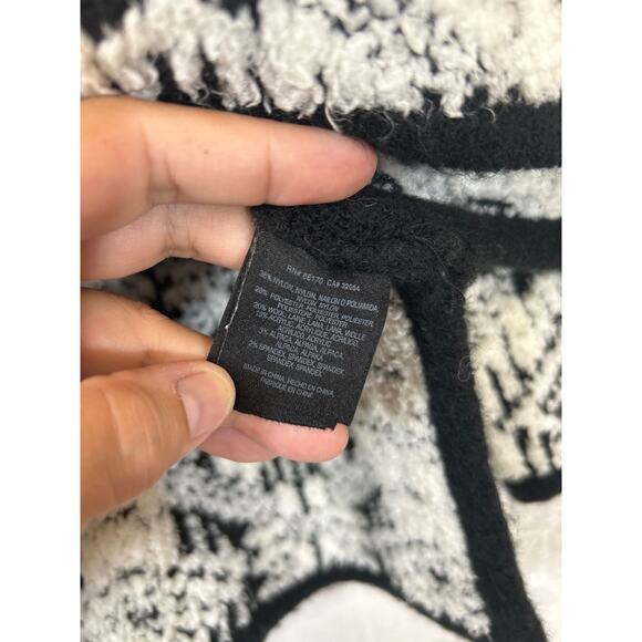 Moth Anthropologie Sweater Small White Black Floral Wool Blend 1/2 Zip Alaskan - Picture 9 of 11